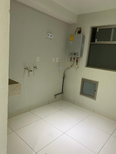 se vende amplio  departamento en residencial miraval ii lomas verdes primera sección. 