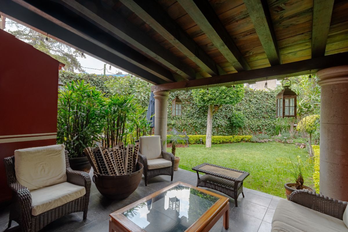 Vendo casa Magdalena Contreras con terraza, y jardÃ­n con  uso de suelo mixto