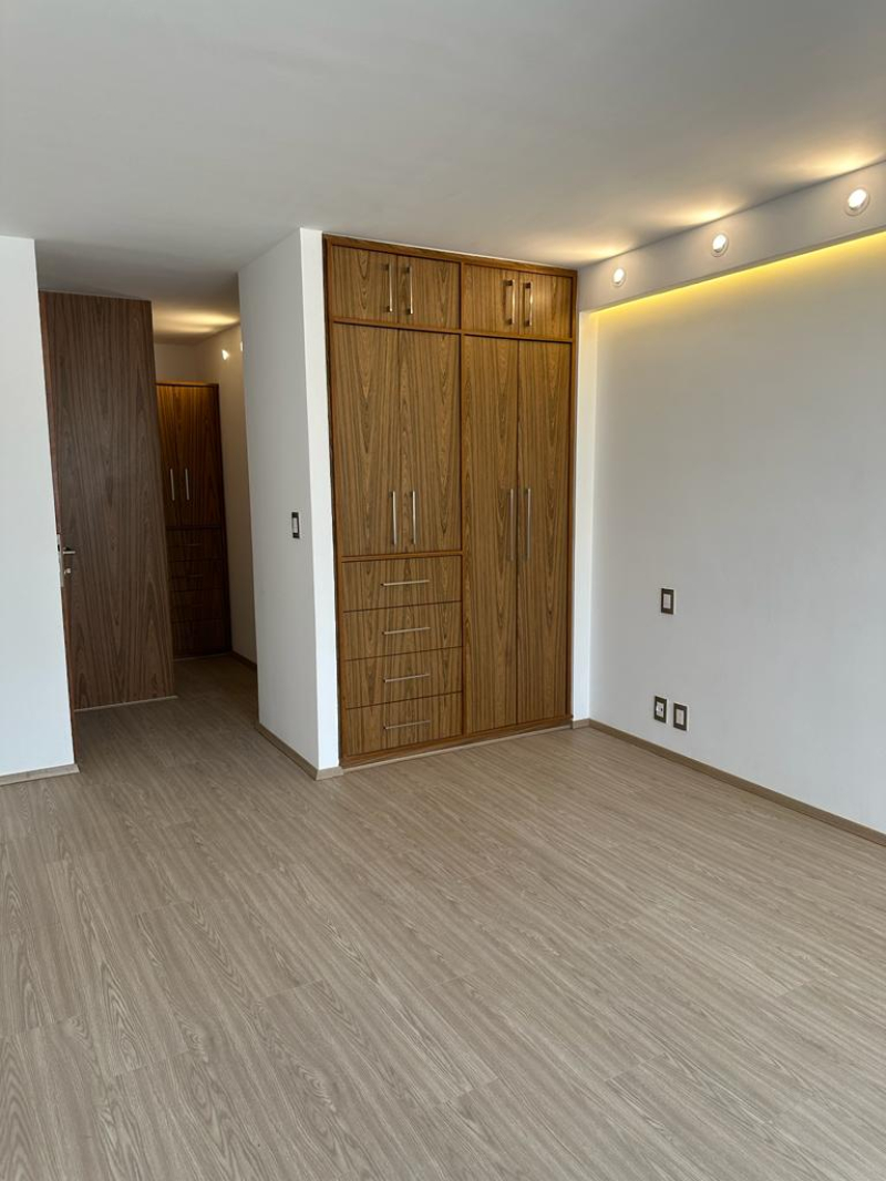 departamento remodelado en renta en campos elíseos. 