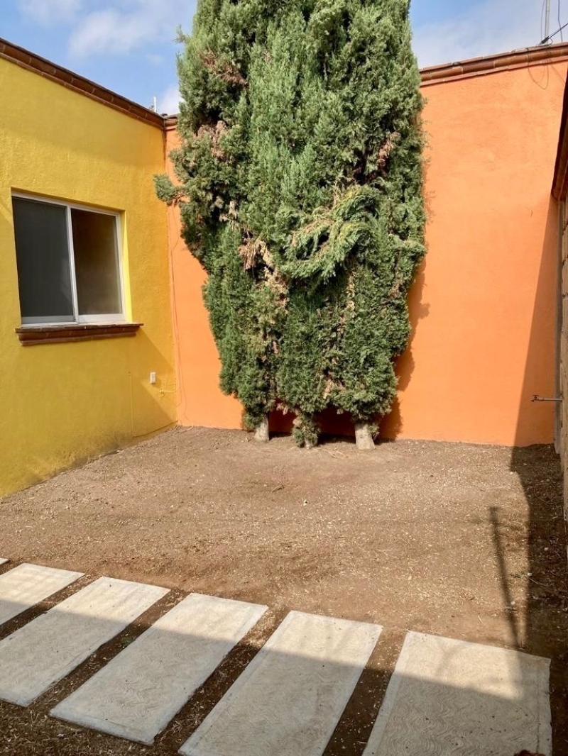 vendo cómoda casita de una sola planta, con bóveda catalana, en tequisquiapan