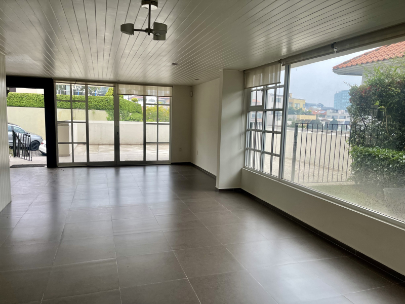 VENTA CASA EN CONDOMINIO,  LAURELES-BOSQUES DE LAS LOMAS