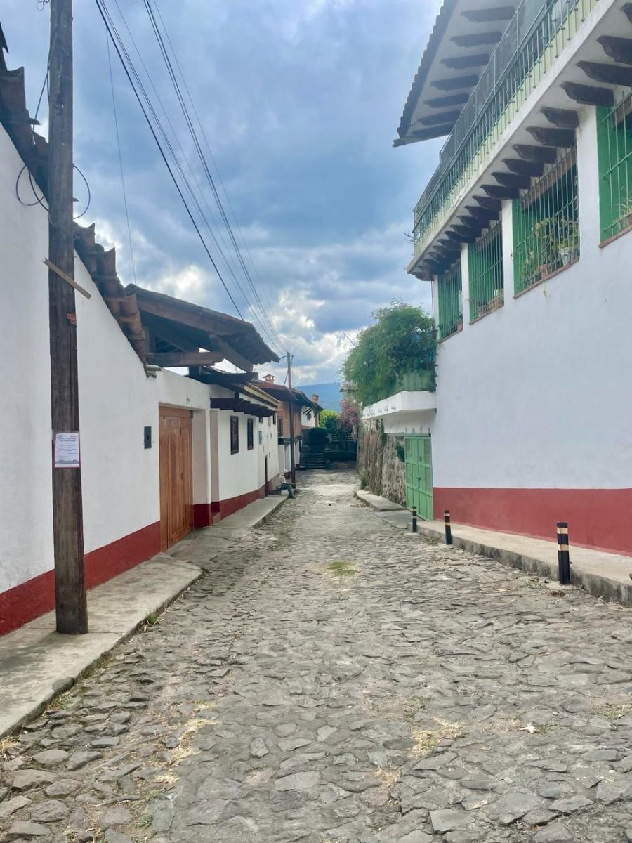 excelente y centrica casa amuebada en renta en valle de bravo