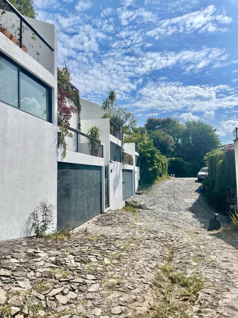 bella casa amueblada con vista al lago