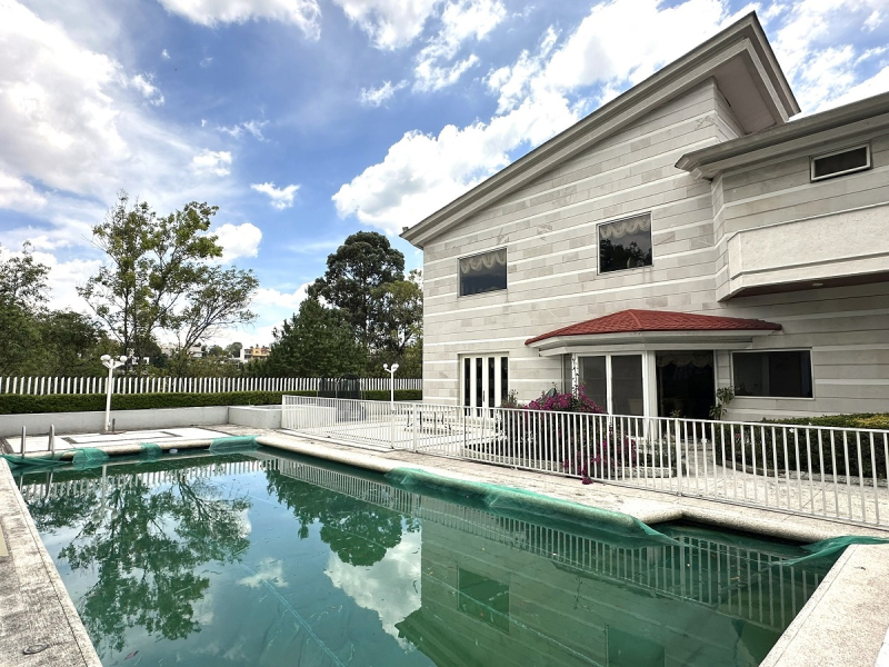 Casa en venta en Bosques de las Lomas