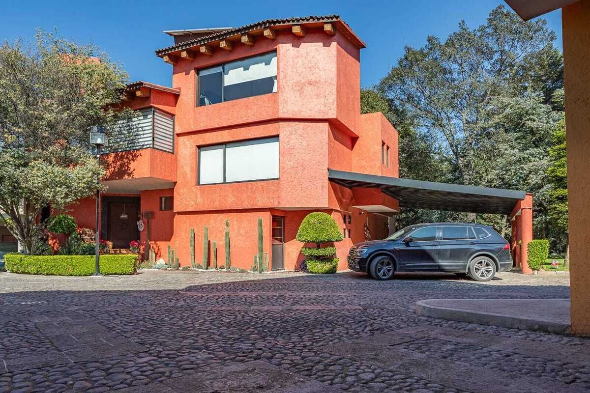 Casa en Venta con vigilancia a 15 minutos de Santa Fe, Cuajimalpa, CDMX