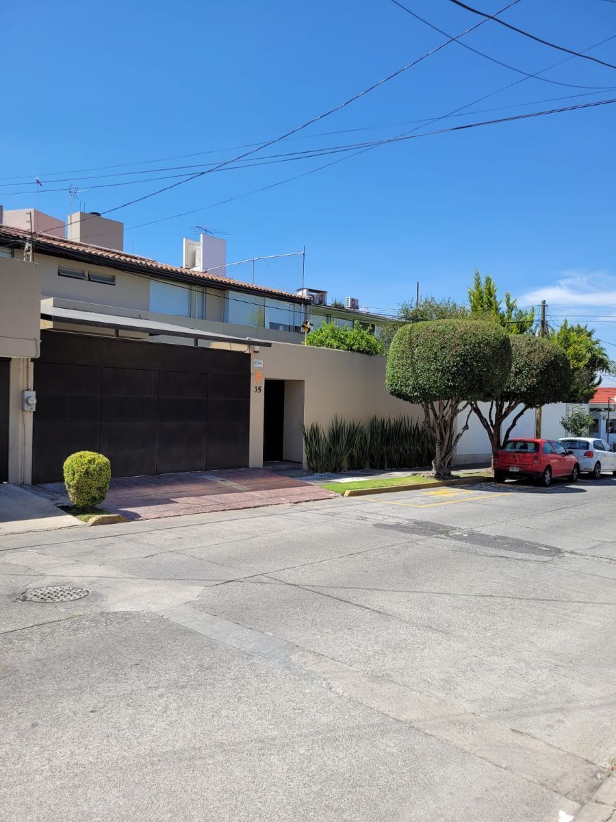 Casa en venta en Lomas de Tecamachalco, Naucalpan, Mexico