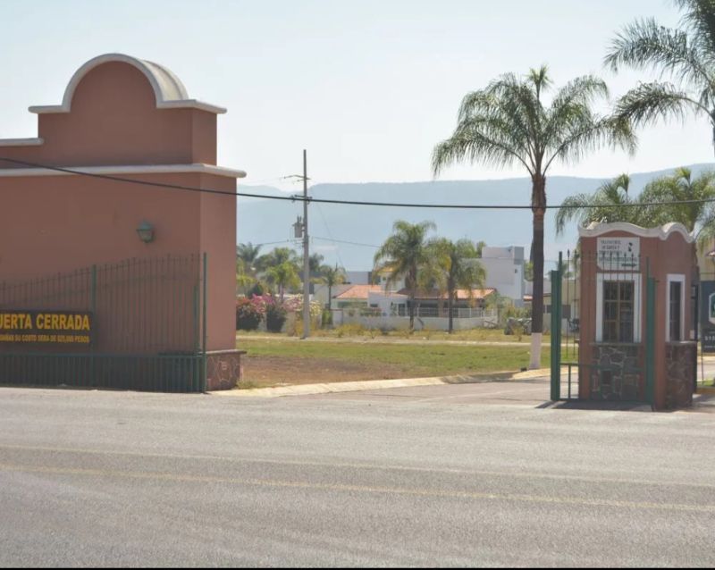 Se vende increible terreno frente a Laguna de Cajititlan