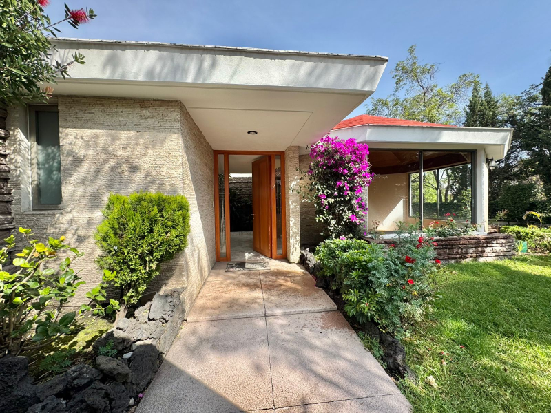 Casa en Renta en Bosques de las Lomas