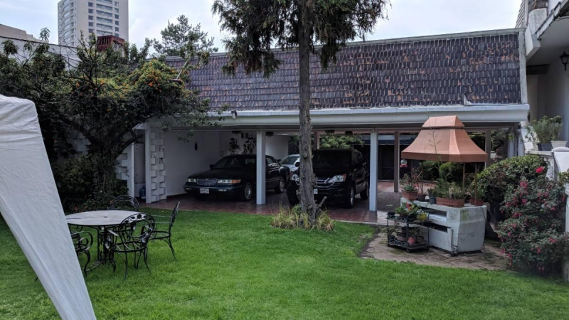 casa en venta en lomas de las palmas