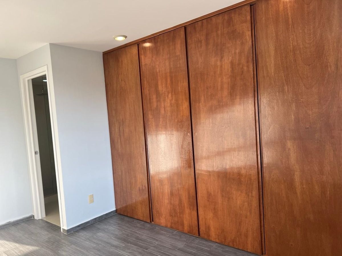 buen departamento en venta en la realeza