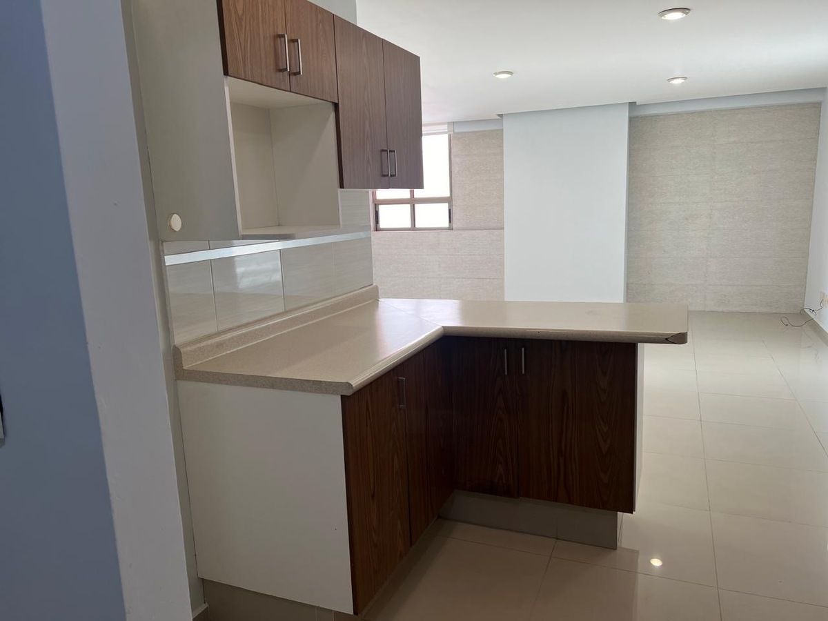 buen departamento en venta en la realeza