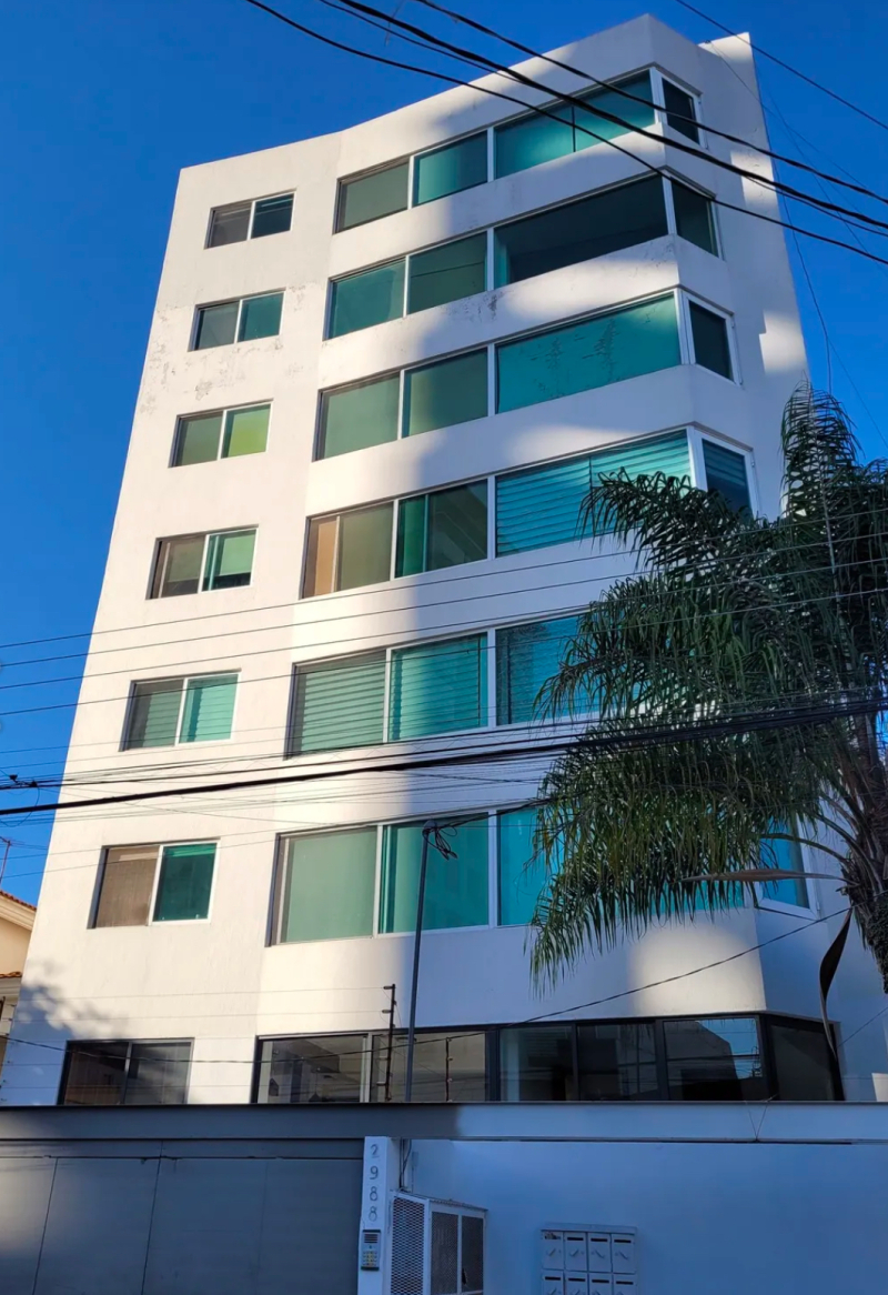 se vende departamento en av. méxico 