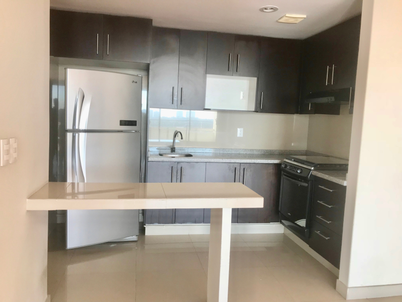 vendo departamento en parque interlomas con terraza